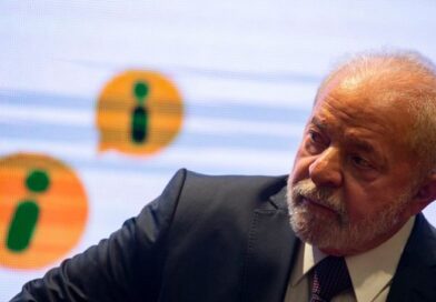 Lula diz que vai indicar novamente Messias ao STF