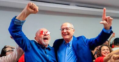 Lula é reeleito em disputa apertada, e atuação do STF divide opiniões
